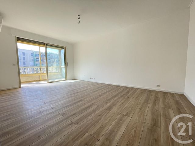 Appartement F1 à vendre - 1 pièce - 32.15 m2 - ST LAURENT DU VAR - 06 - PROVENCE-ALPES-COTE-D-AZUR - Century 21 Rivièra Transactions