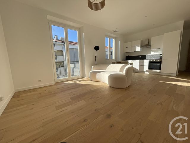 Appartement F2 à vendre ST LAURENT DU VAR